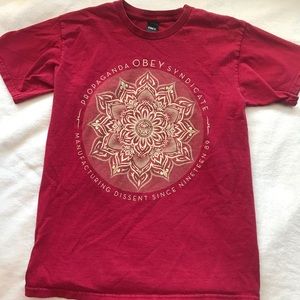 Obey t shirt